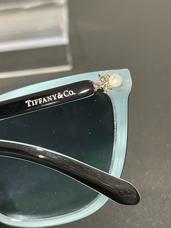 Tiffany Sunglasses NWT (JB1454)